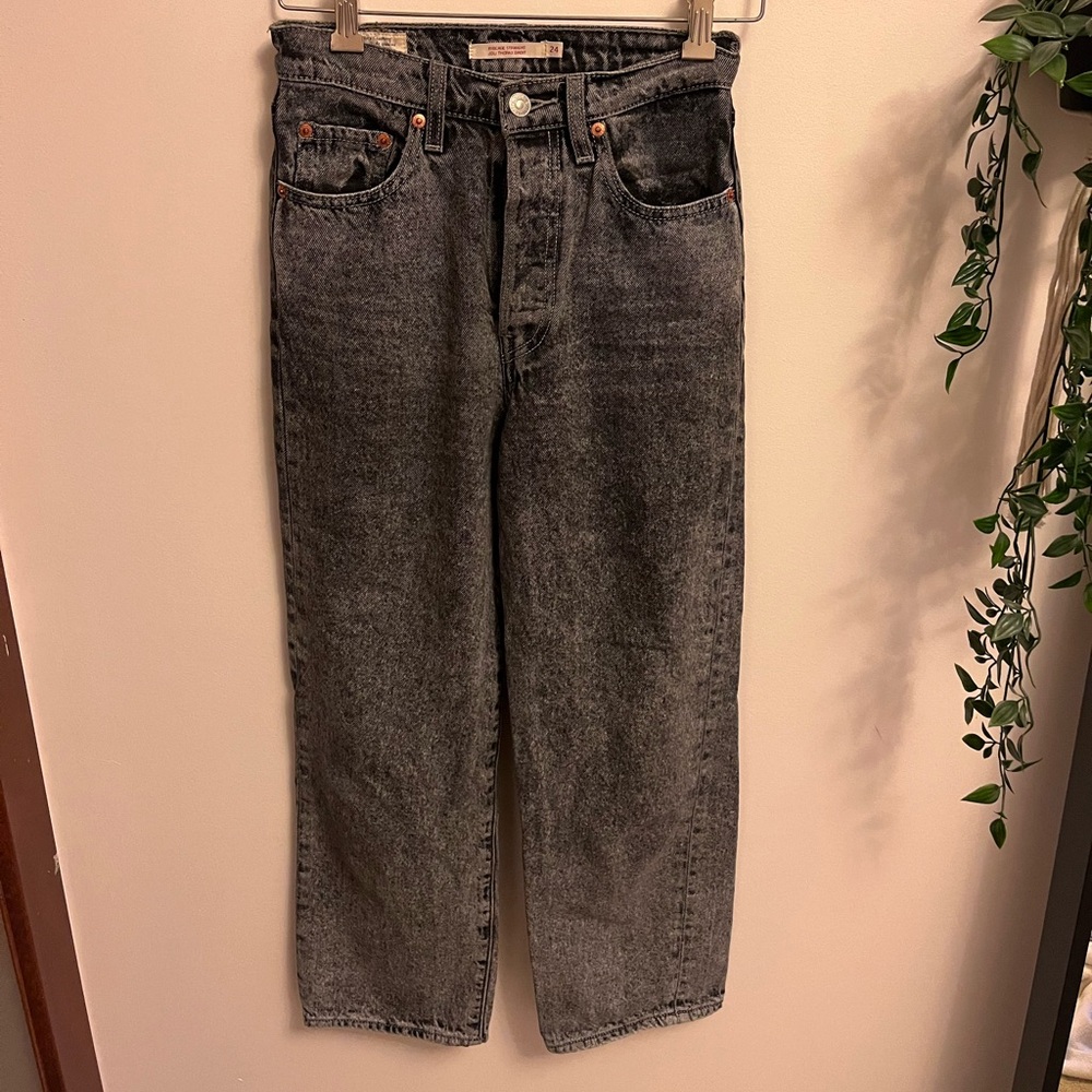 Levi’s Ribcage Straight size 24